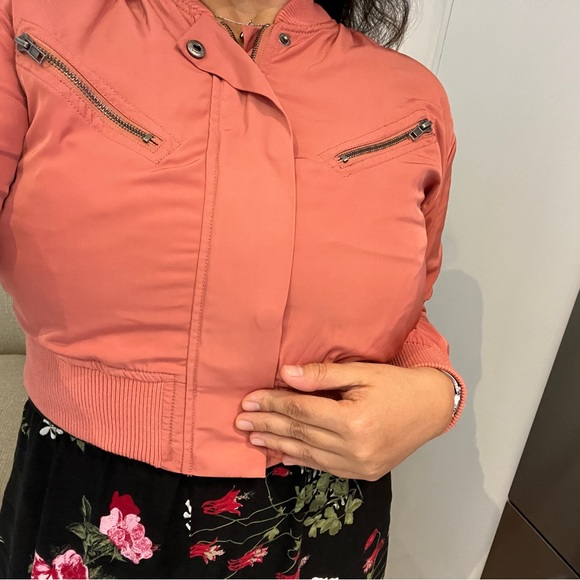 ASHLEY Blush Coral Salmon Cropped Moto Bomber Jacket Coat Top Saks Fifth Ave 5th - Picture 2 of 15